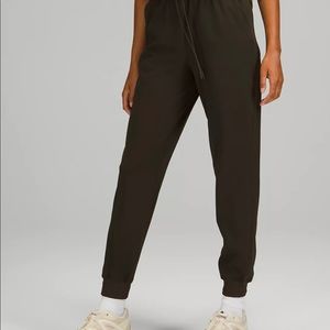 Lululemon stretch high rise jogger
